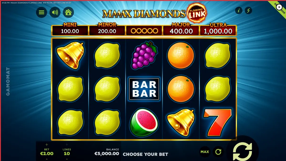 Maaax Diamonds Flaming Link slot machine interface na may mga prutas at flaming diamonds